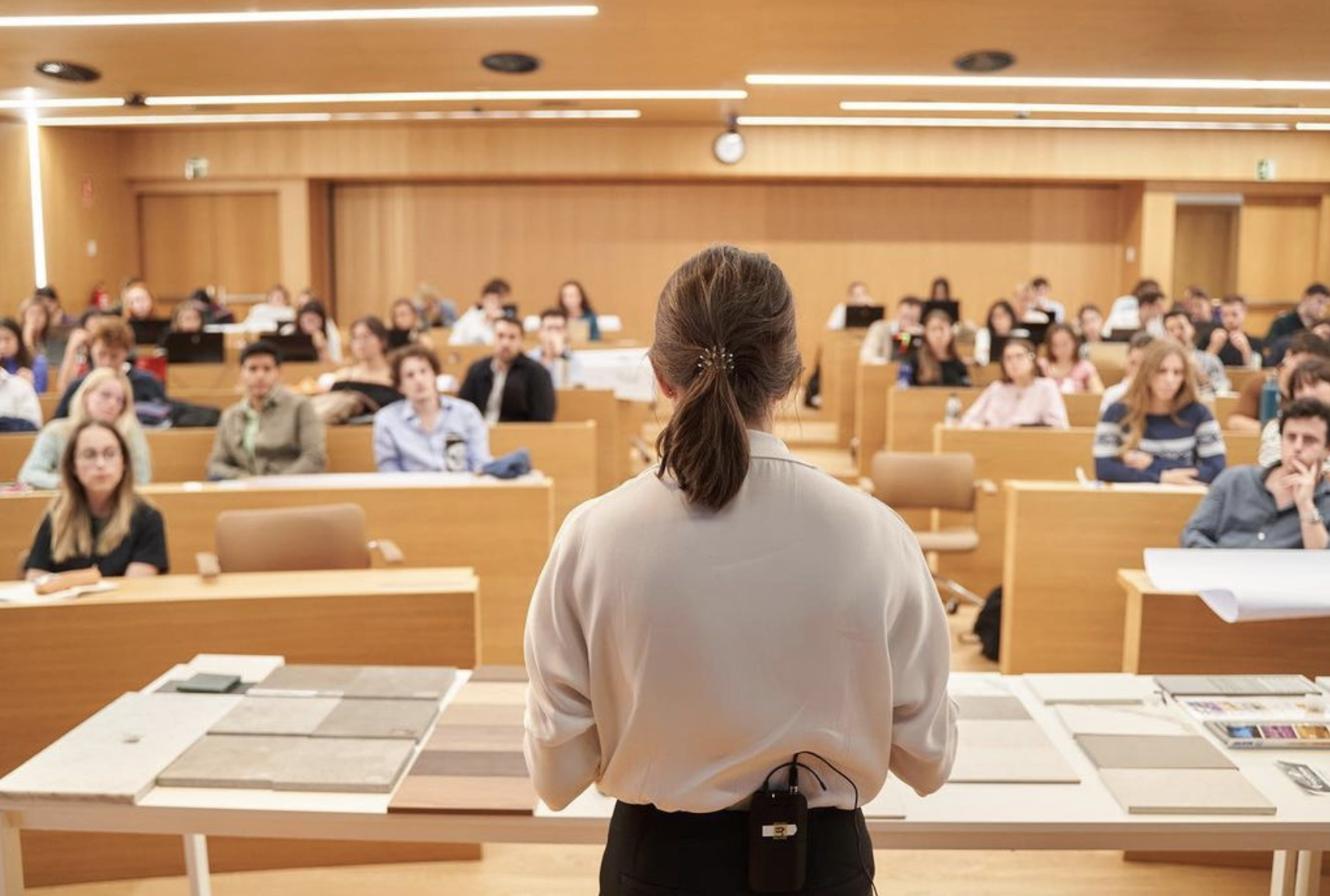 saltoki-home-visita-a-los-alumnos-de-master-de-la-escuela-de-arquitectura-de-la-universidad-de-navarra